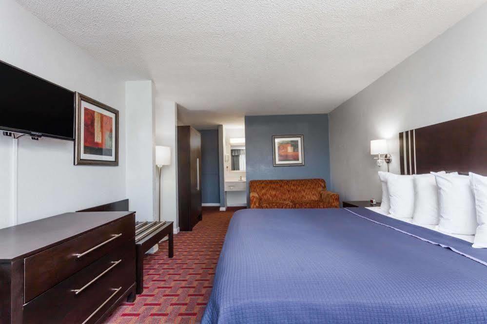 Super 8 By Wyndham Orlando Near Florida Mall Williamsburg Exterior foto